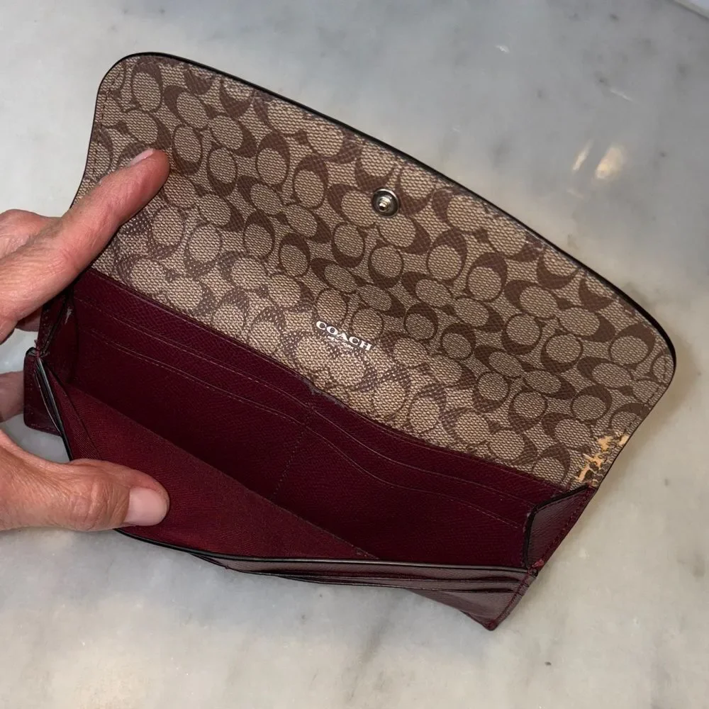 Coach Wallet Leather Cross Grained Full Sized Envelope Style Full Sized Wallet